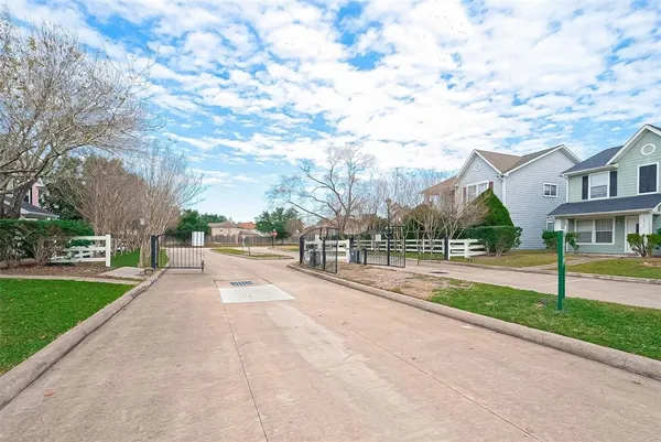 $2,250 | 3818 West Traditions Boulevard, Houston, TX 77082