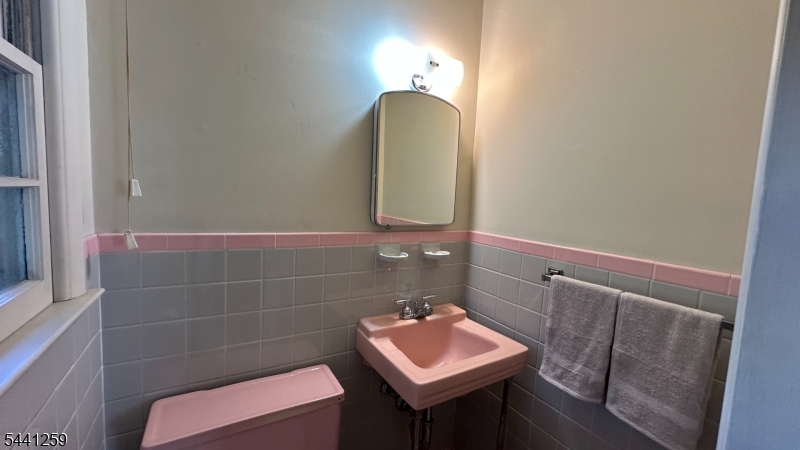 24 Valley View Road Hillside, NJ 07205 - Photo 17 of 28