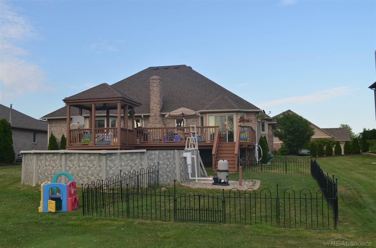 50371 Riverside Drive Macomb, MI 48044 - Photo 30 of 30 Backyard
