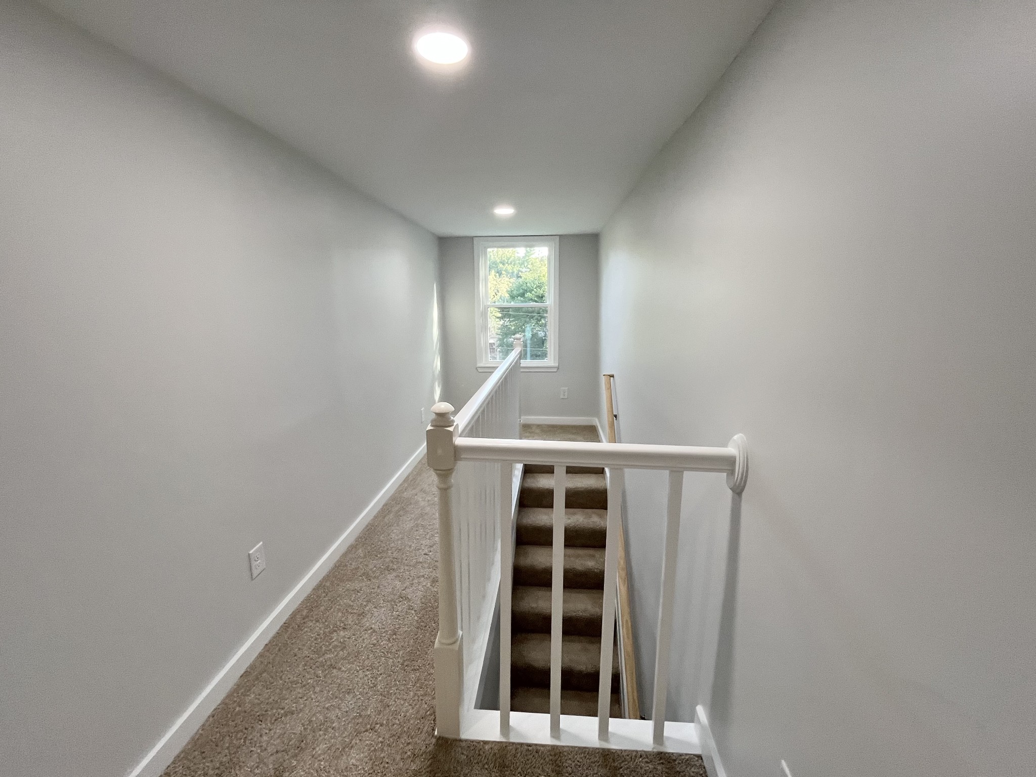 733 East Spring Street Cookeville, TN 38501 - Photo 12 of 23 an entryway in a room