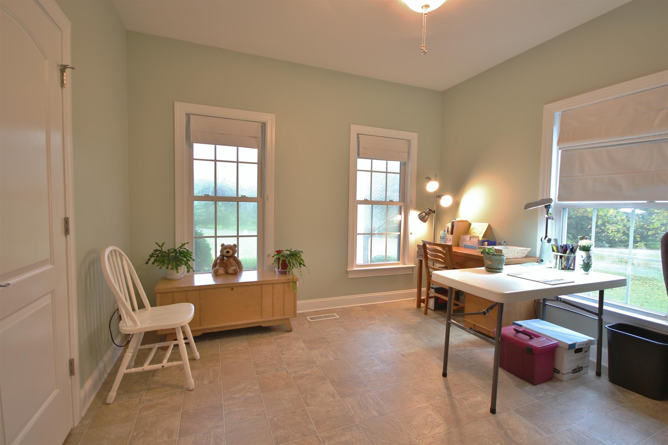 7508 King Road Fairview, TN 37062 - Photo 15 of 30 a living room with furniture and window