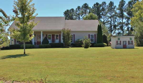 7508 King Road Fairview, TN 37062 - Photo 3 of 30 a house view with a garden space