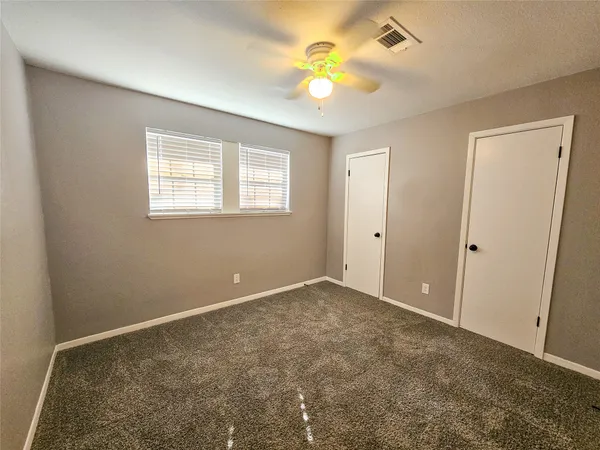 $2,000 | 108 Oriole Lane, Angleton, TX 77515