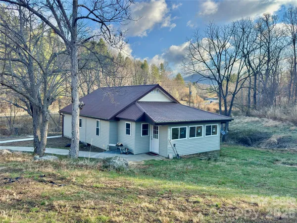 $315,000 | 55 Summit View Drive, Marshall, NC 28753