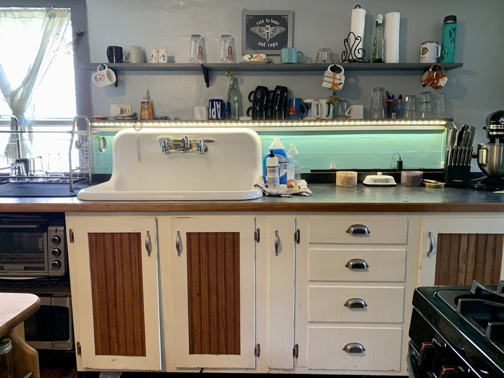 342 Log Plain Road East Greenfield, MA 01301 - Photo 4 of 38