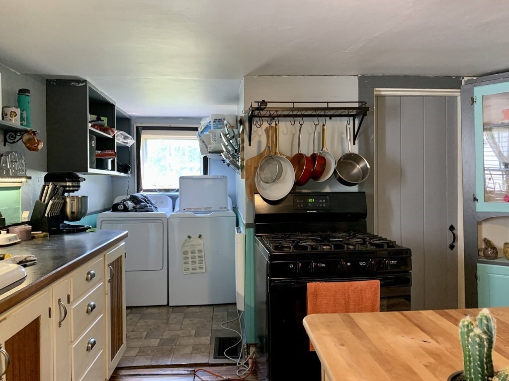 342 Log Plain Road East Greenfield, MA 01301 - Photo 5 of 38