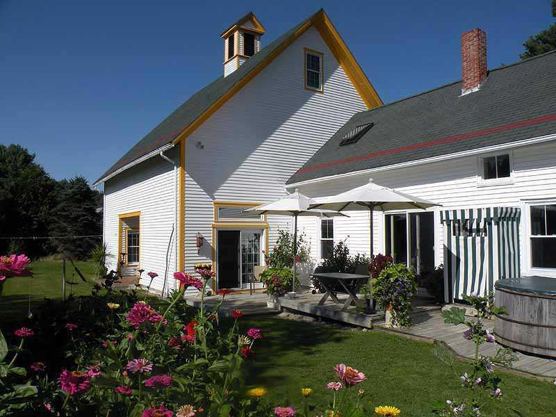 36 River Road Edgecomb, ME 04556 - Photo 4 of 33 Exterior Back.