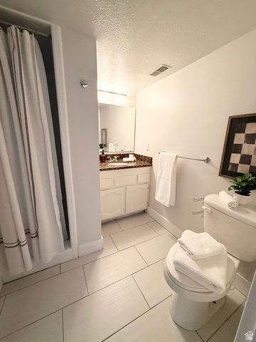 10240 Locksley Road Sandy, UT 84092 - Photo 17 of 27 3/4 bathroom in basement