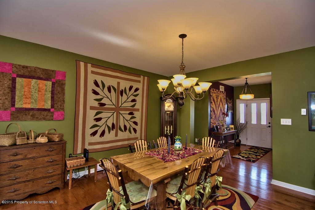 1081 Motichka Road Moscow, PA 18444 - Photo 4 of 90