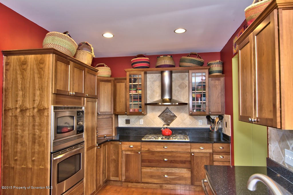 1081 Motichka Road Moscow, PA 18444 - Photo 8 of 90