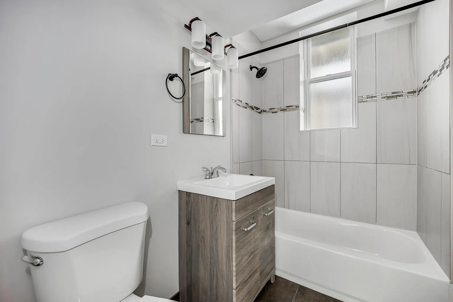 3924 West Altgeld Street, Unit 1 Chicago, IL 60647 - Photo 13 of 13