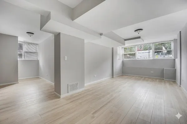 $3,200 | 3924 West Altgeld Street, Unit 1, Chicago, IL 60647