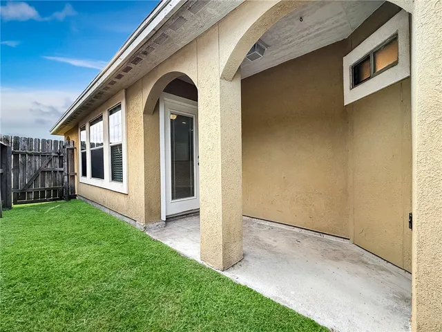 $1,650 | 6638 Rhine Drive, Unit B, Corpus Christi, TX 78412