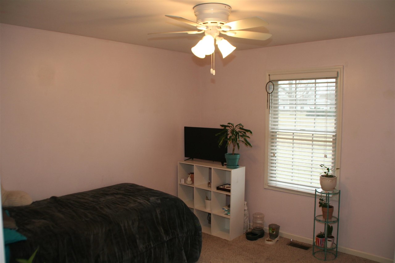 11129 Lapeer Road Davison, MI 48423 - Photo 22 of 31 50068702-21.JPG