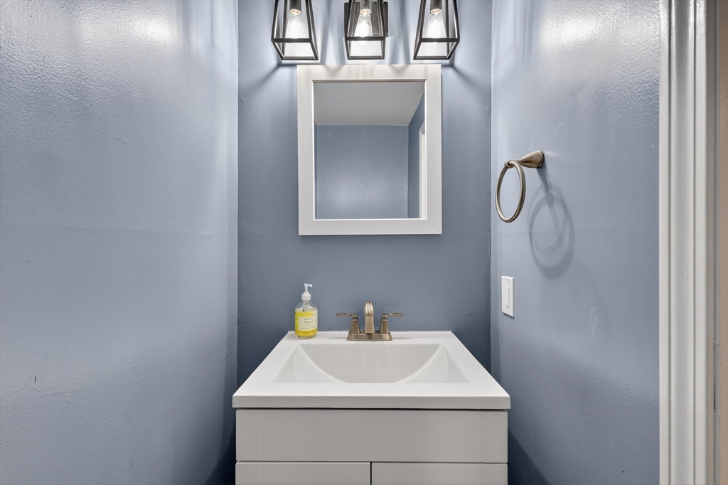 425 Maple Brook Road, Unit 425 Bellingham, MA 02019 - Photo 20 of 24 Gallery Image 20