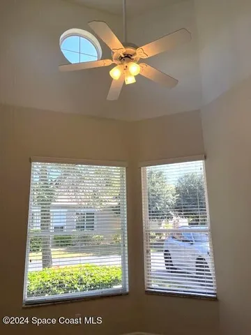 a view of empty room with window