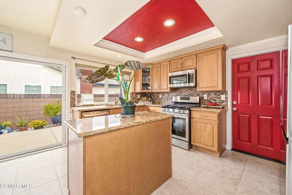 2516 Phyllis Street Simi Valley, CA 93065 - Photo 13 of 34