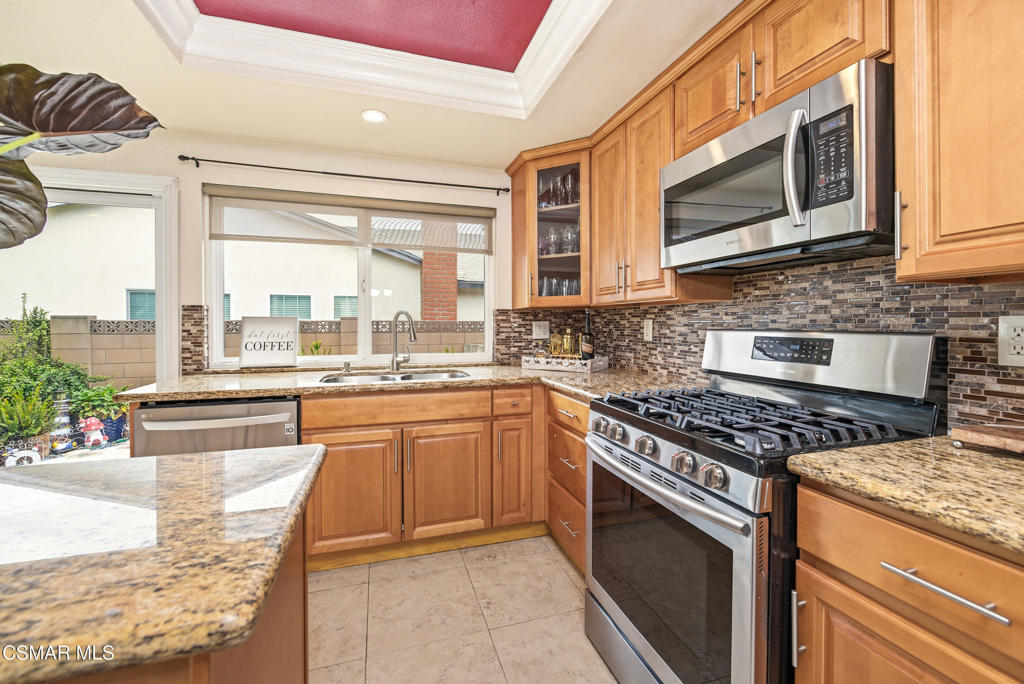 2516 Phyllis Street Simi Valley, CA 93065 - Photo 16 of 34