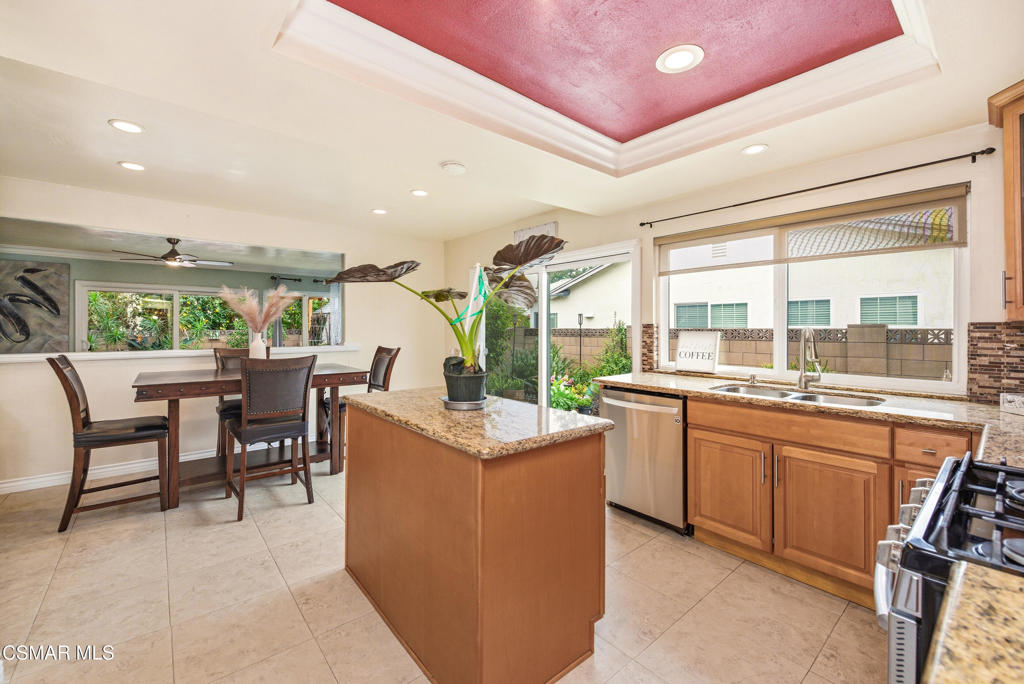 2516 Phyllis Street Simi Valley, CA 93065 - Photo 17 of 34