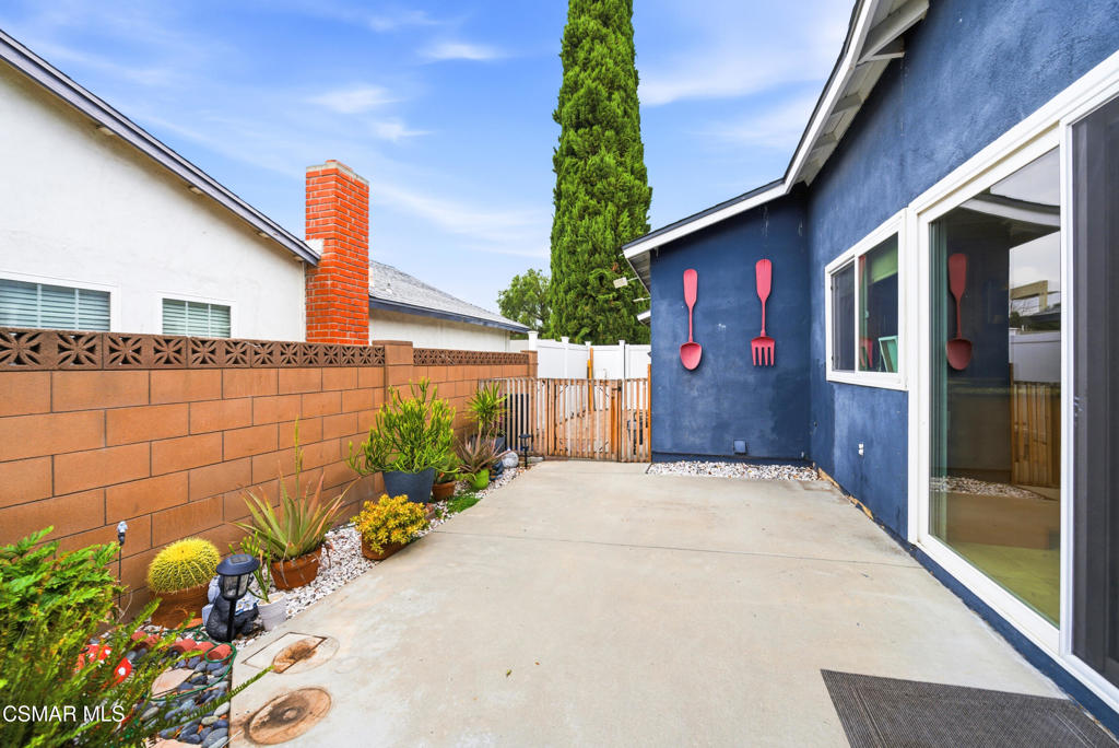 2516 Phyllis Street Simi Valley, CA 93065 - Photo 33 of 34