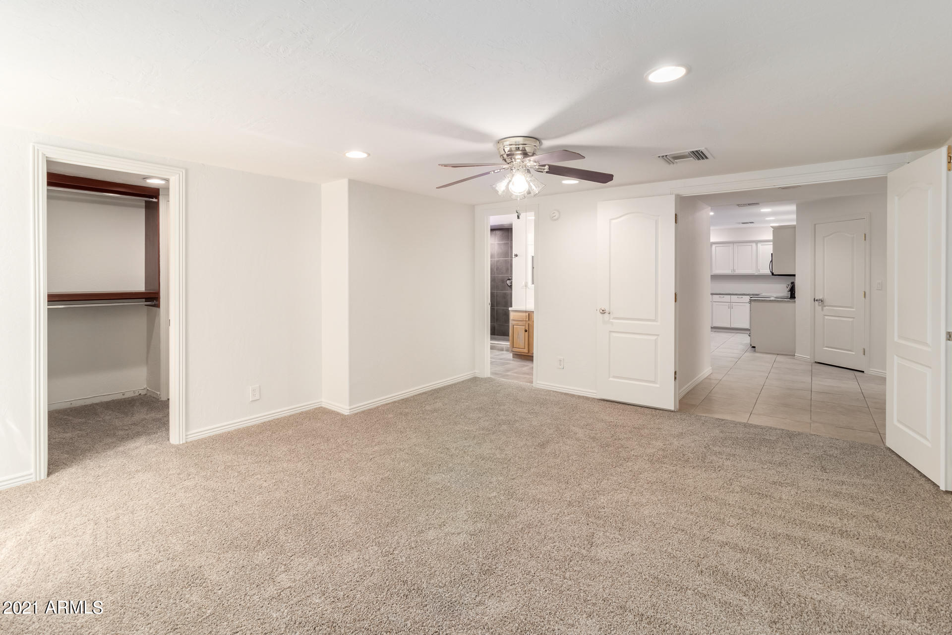 2833 East Cheryl Drive Phoenix, AZ 85028 - Photo 11 of 30 16 - Cheryl