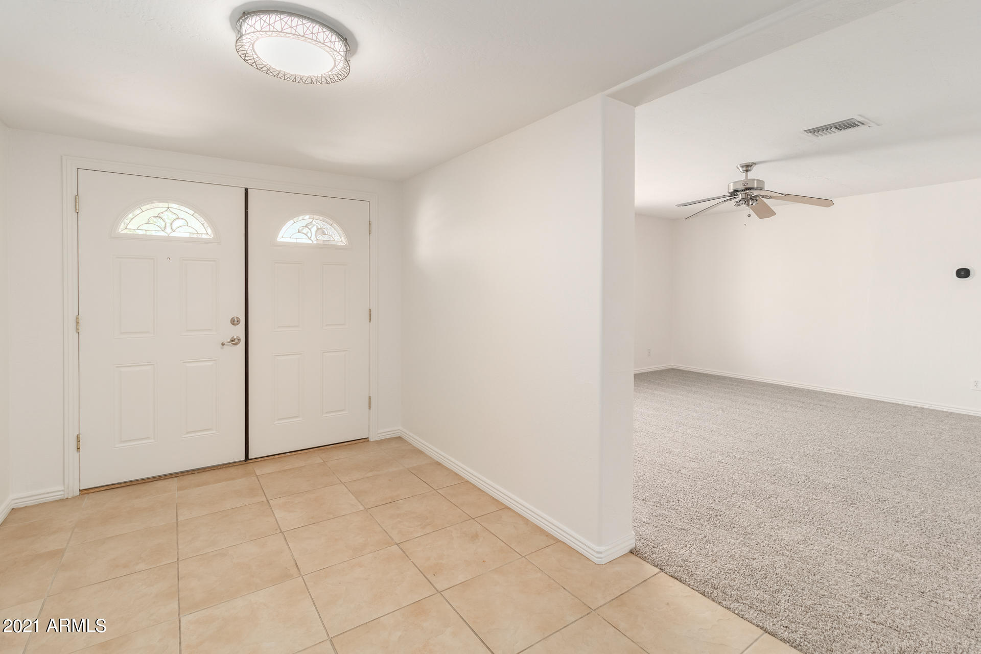 2833 East Cheryl Drive Phoenix, AZ 85028 - Photo 3 of 30 04 - Cheryl