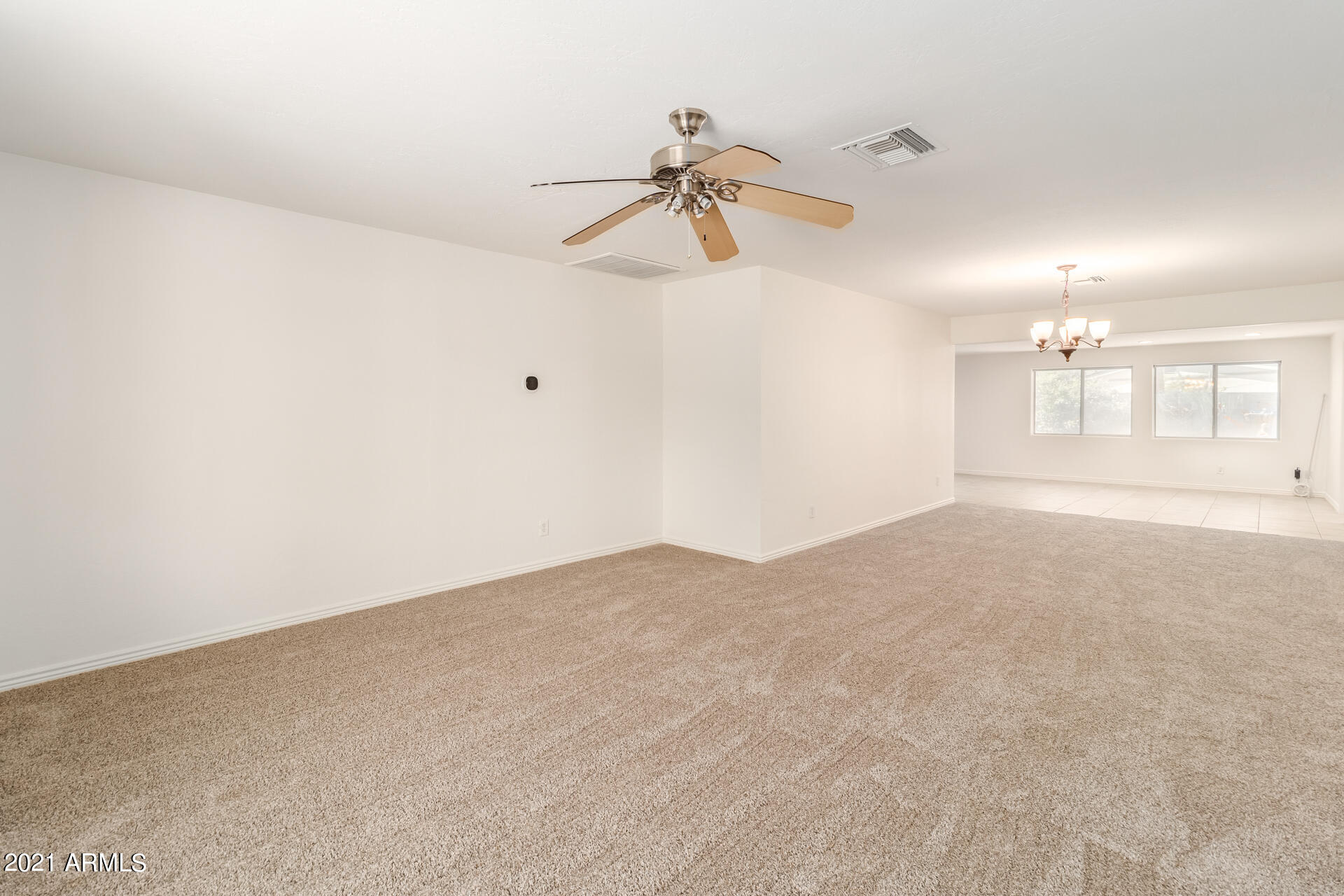 2833 East Cheryl Drive Phoenix, AZ 85028 - Photo 5 of 30 07 - Cheryl