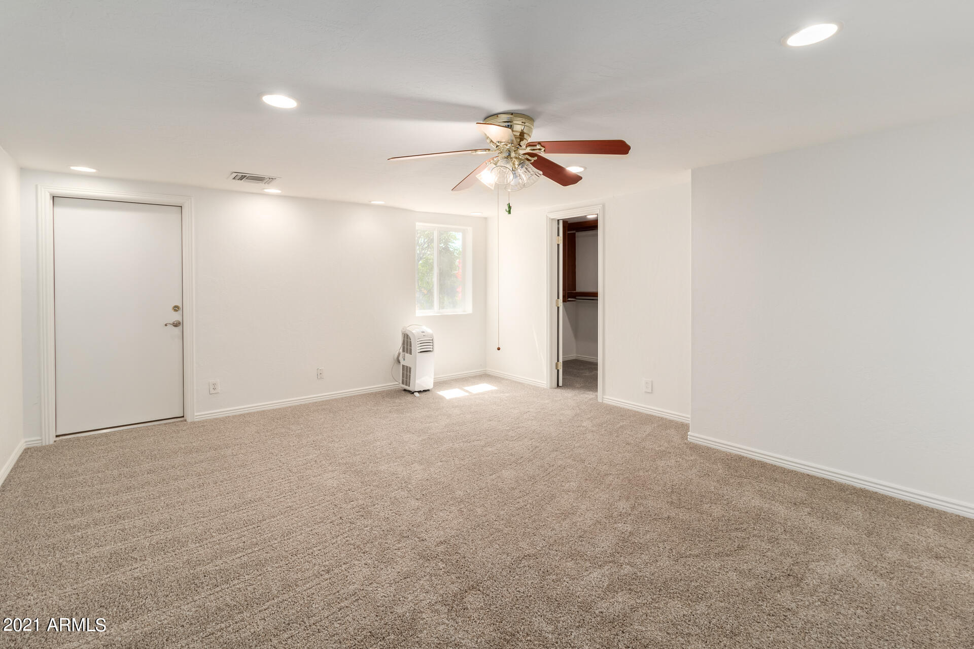 2833 East Cheryl Drive Phoenix, AZ 85028 - Photo 10 of 30 15 - Cheryl