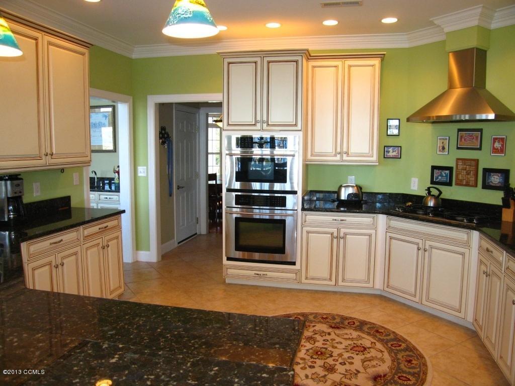256 Thurman Road Beaufort, NC 28516 - Photo 13 of 50 Kitchen