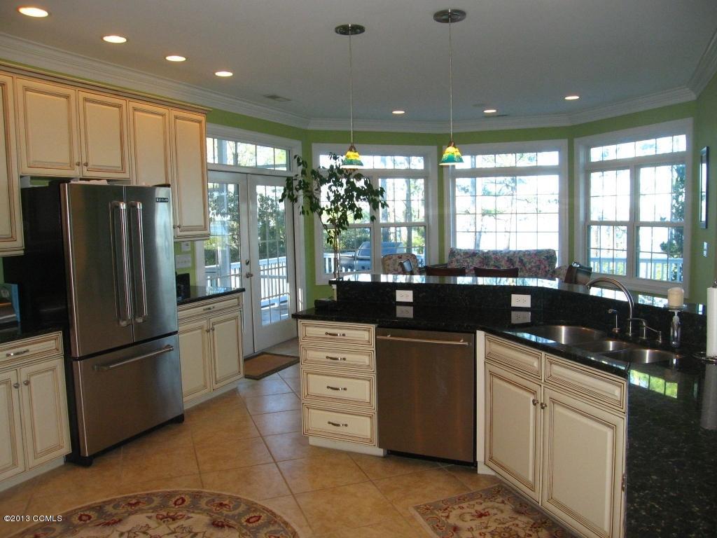 256 Thurman Road Beaufort, NC 28516 - Photo 15 of 50 Kitchen