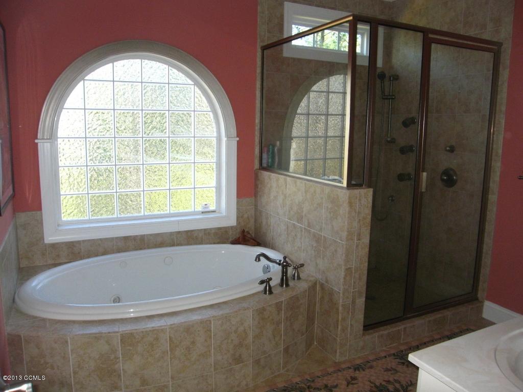 256 Thurman Road Beaufort, NC 28516 - Photo 21 of 50 Master Bath