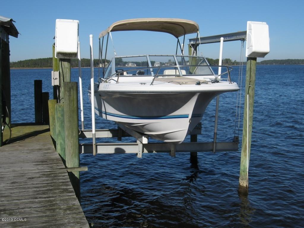 256 Thurman Road Beaufort, NC 28516 - Photo 46 of 50 Boat LIft