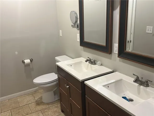 $300,000 | 10902 71st Place, Shawnee, KS 66203