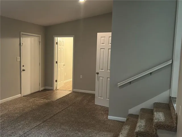 $300,000 | 10902 71st Place, Shawnee, KS 66203