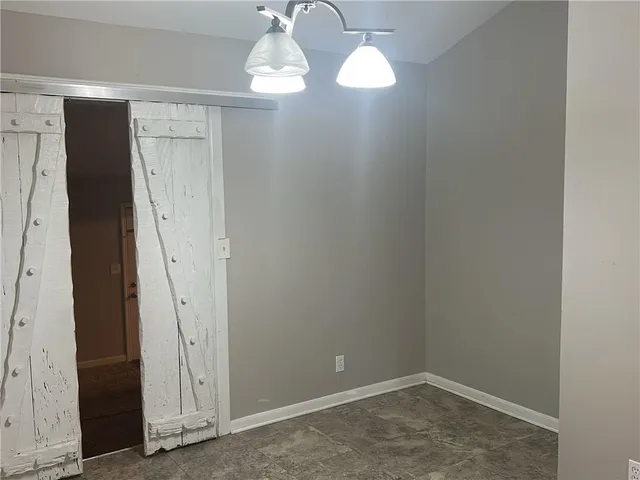 $300,000 | 10902 71st Place, Shawnee, KS 66203