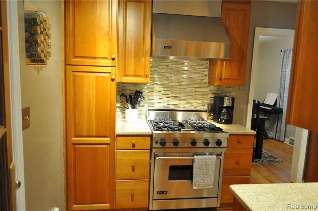 32219 West 14 Mile Road Farmington, MI 48334 - Photo 4 of 40