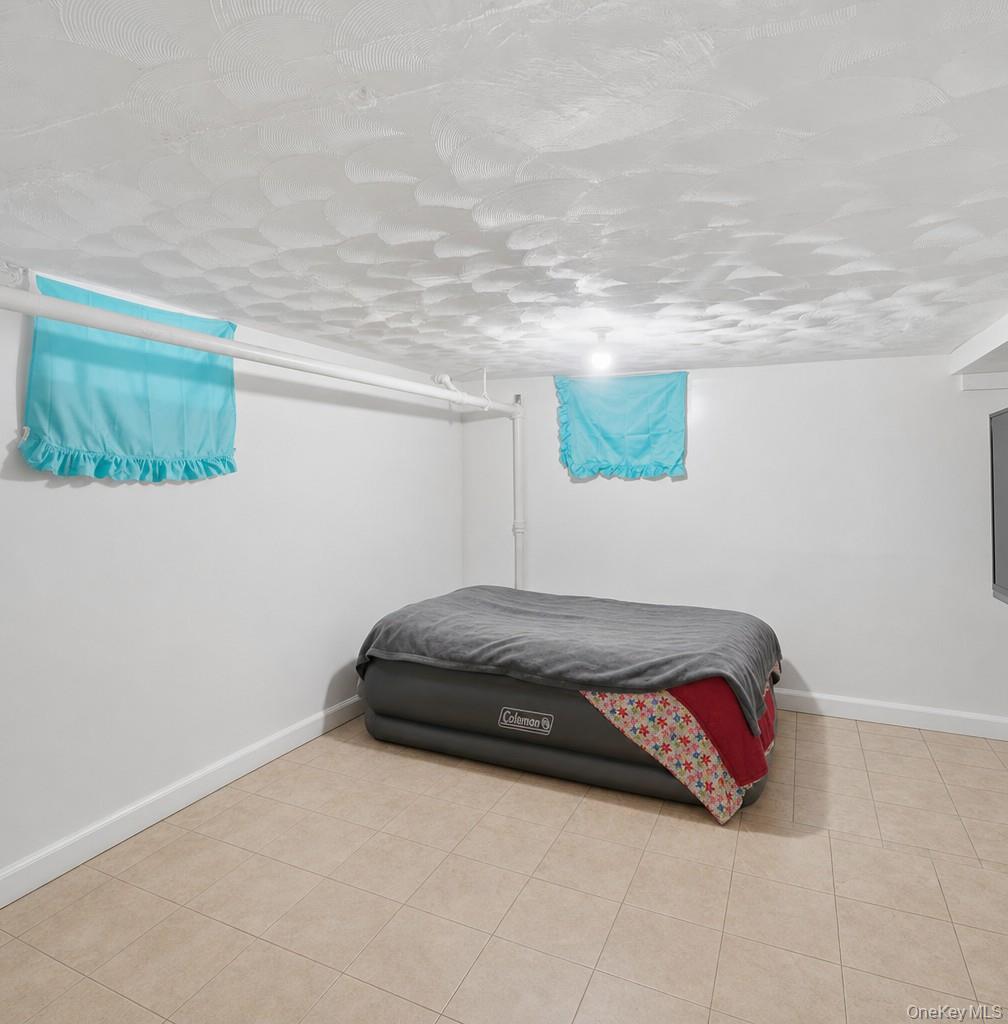 44 St Pauls Road South Hempstead, NY 11550 - Photo 17 of 19