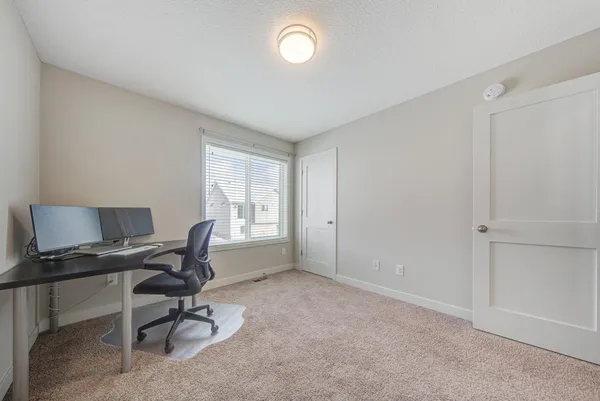 $2,795 | 1731 Riverside Drive, Shakopee, MN 55379