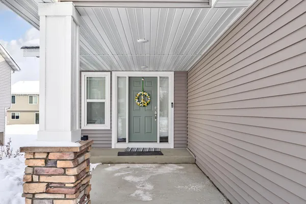 $2,795 | 1731 Riverside Drive, Shakopee, MN 55379