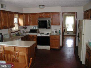 7 Rutledge Court Plainsboro, NJ 08536 - Photo 3 of 6 Gallery Image 3