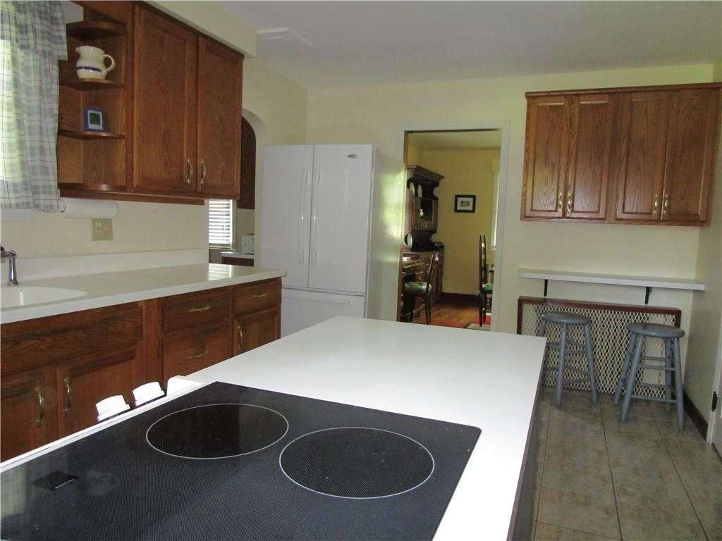 941 Youngstown Ridge Road Latrobe, PA 15650 - Photo 9 of 20 Kitchen with breakfast bar.