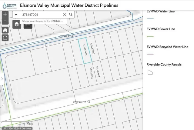 a close up of a mirror