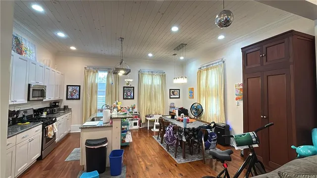 $3,200 | 4023 Tchoupitoulas Street, New Orleans, LA 70115