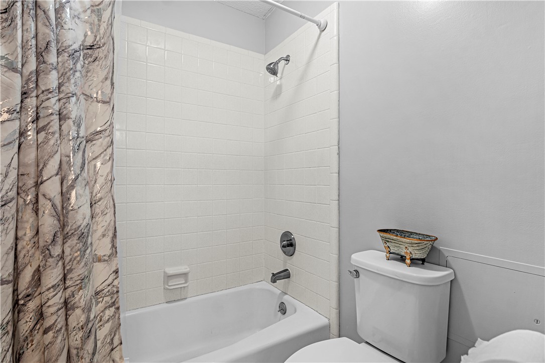 138 Thornhill Drive Brunswick, GA 31525 - Photo 8 of 34