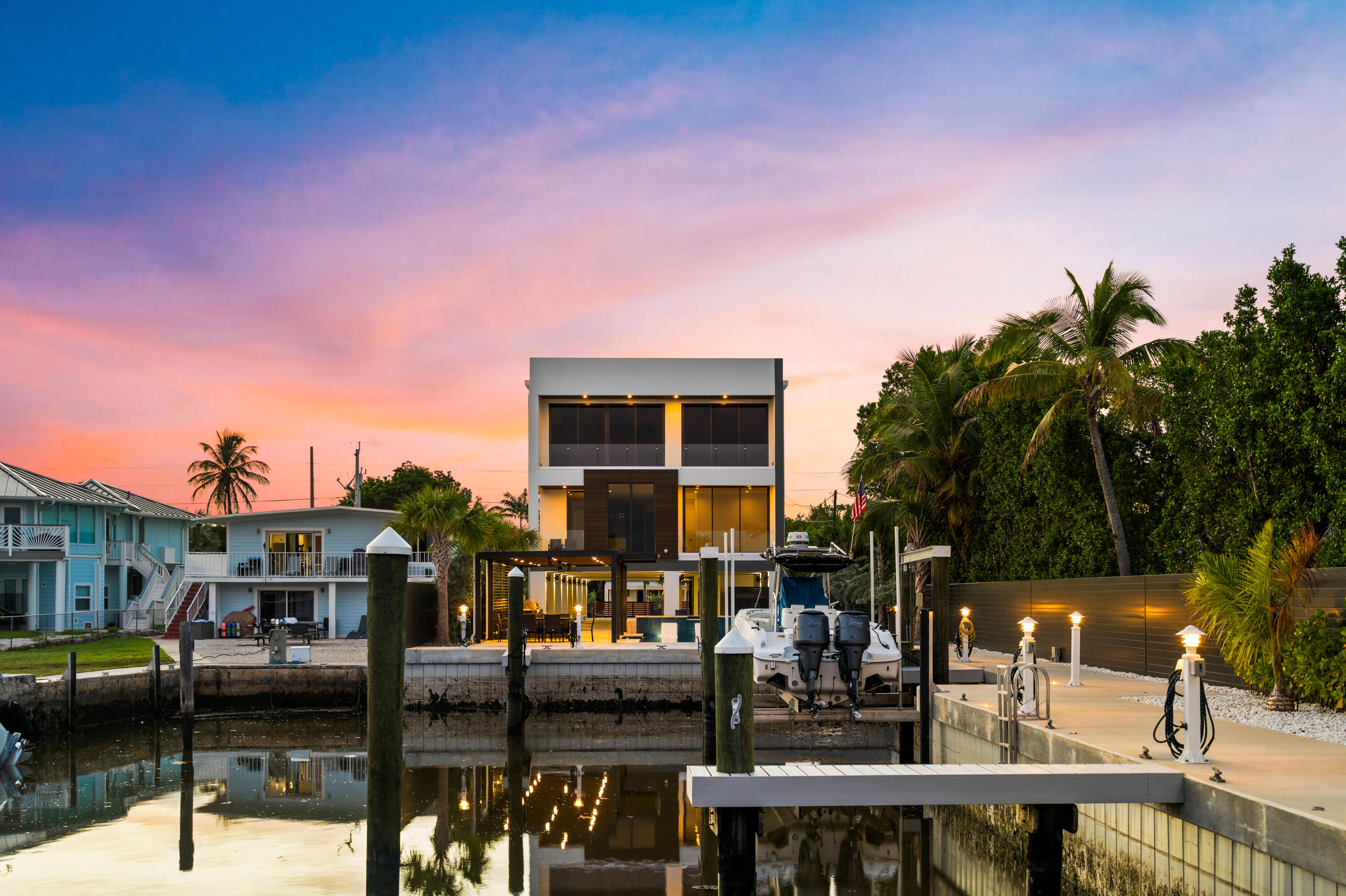 16 Seaside Avenue Key Largo, FL 33037 - Photo 2 of 118 2026_06_19 16 SEASIDE AVE KELSEY-115