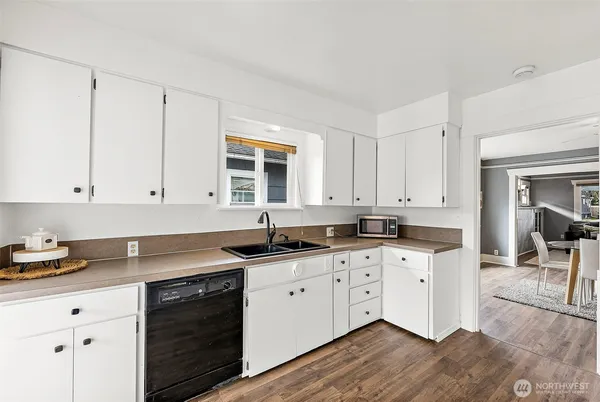 $425,000 | 4515 Pacific Avenue, Tacoma, WA 98418
