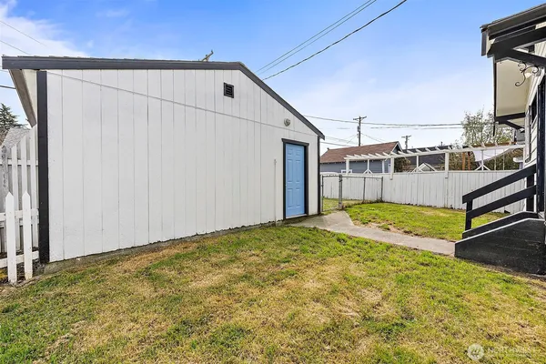 $425,000 | 4515 Pacific Avenue, Tacoma, WA 98418