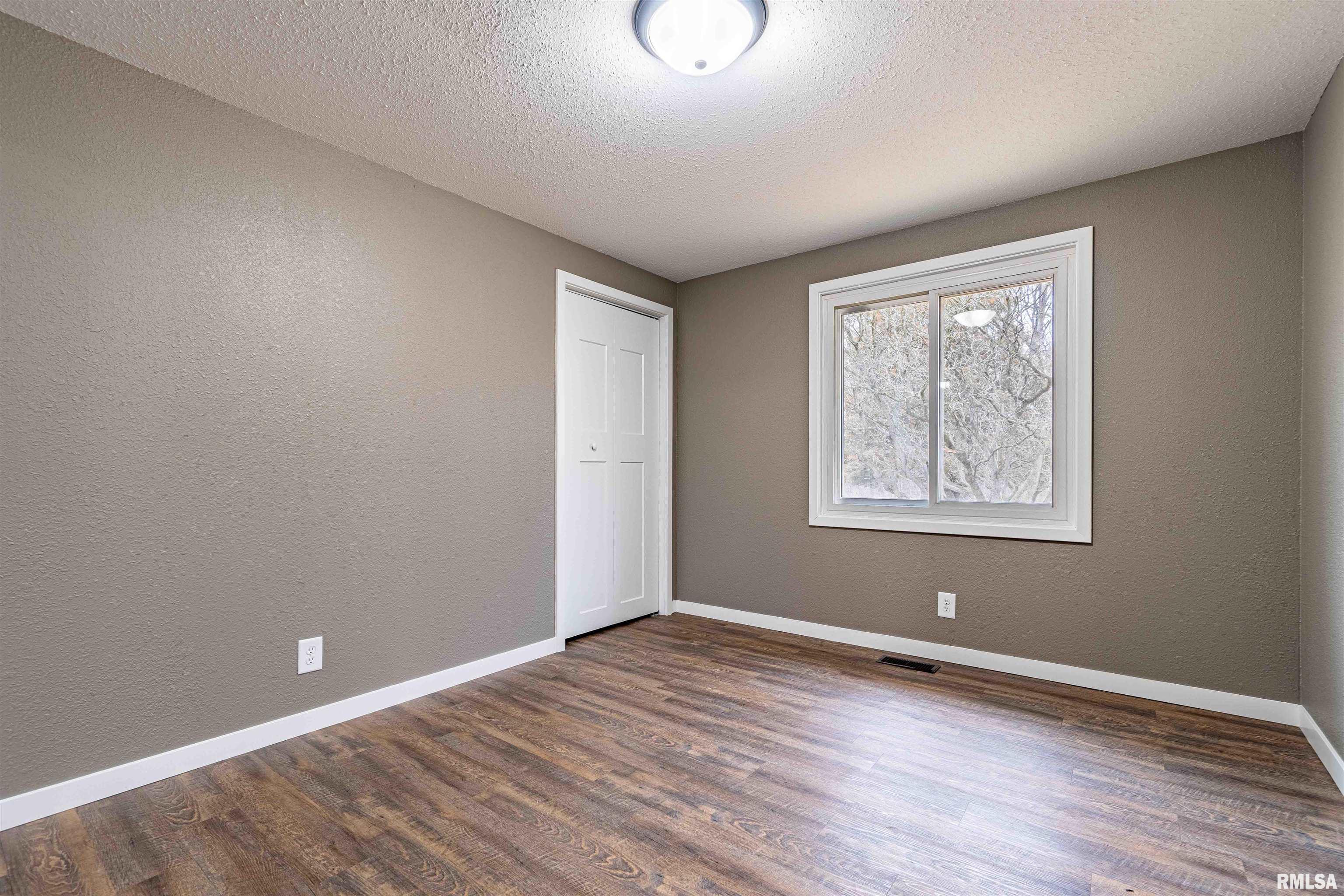 758 Seven Hills Road Metamora, IL 61548 - Photo 11 of 42 Gallery Image 11