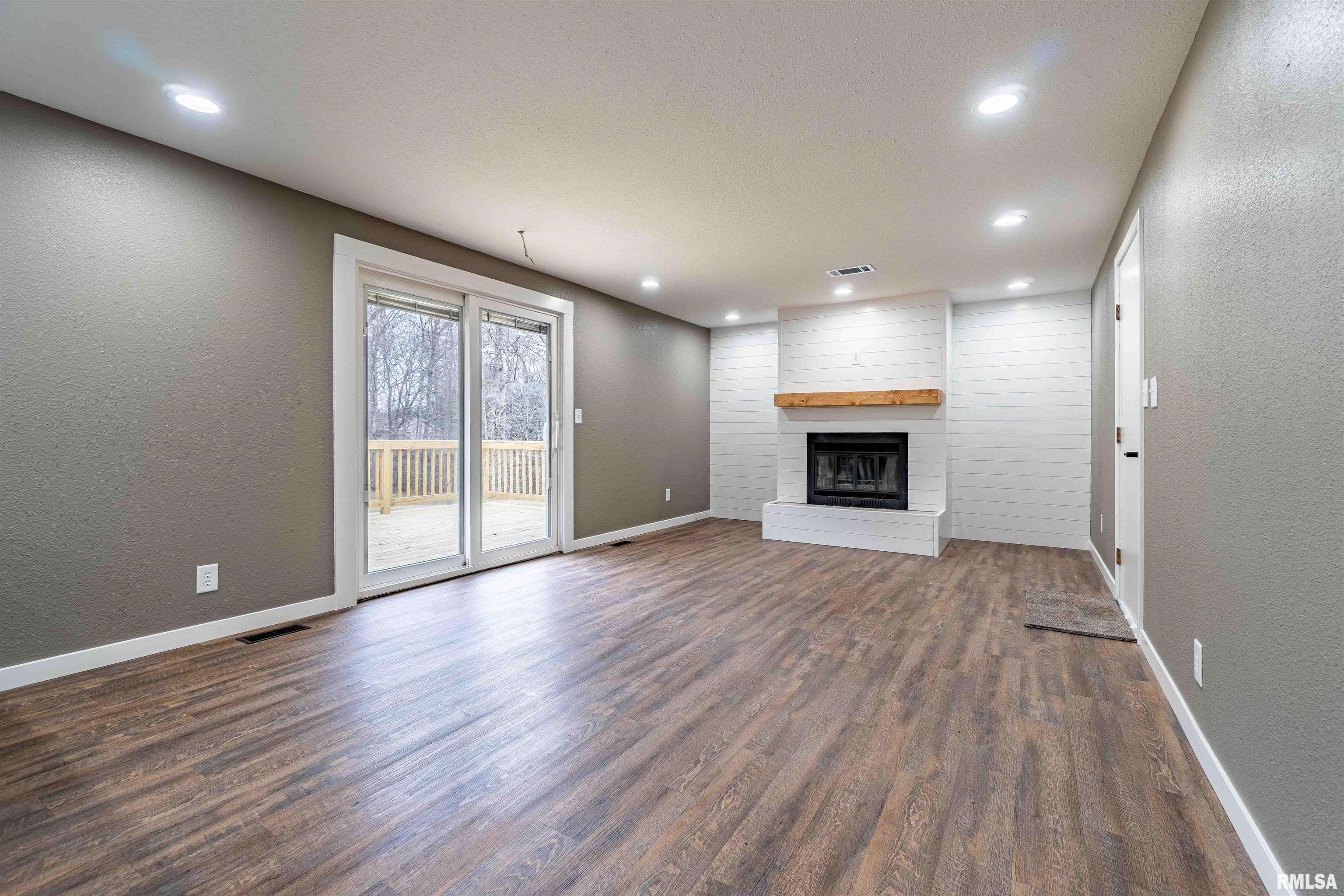 758 Seven Hills Road Metamora, IL 61548 - Photo 16 of 42 Gallery Image 16
