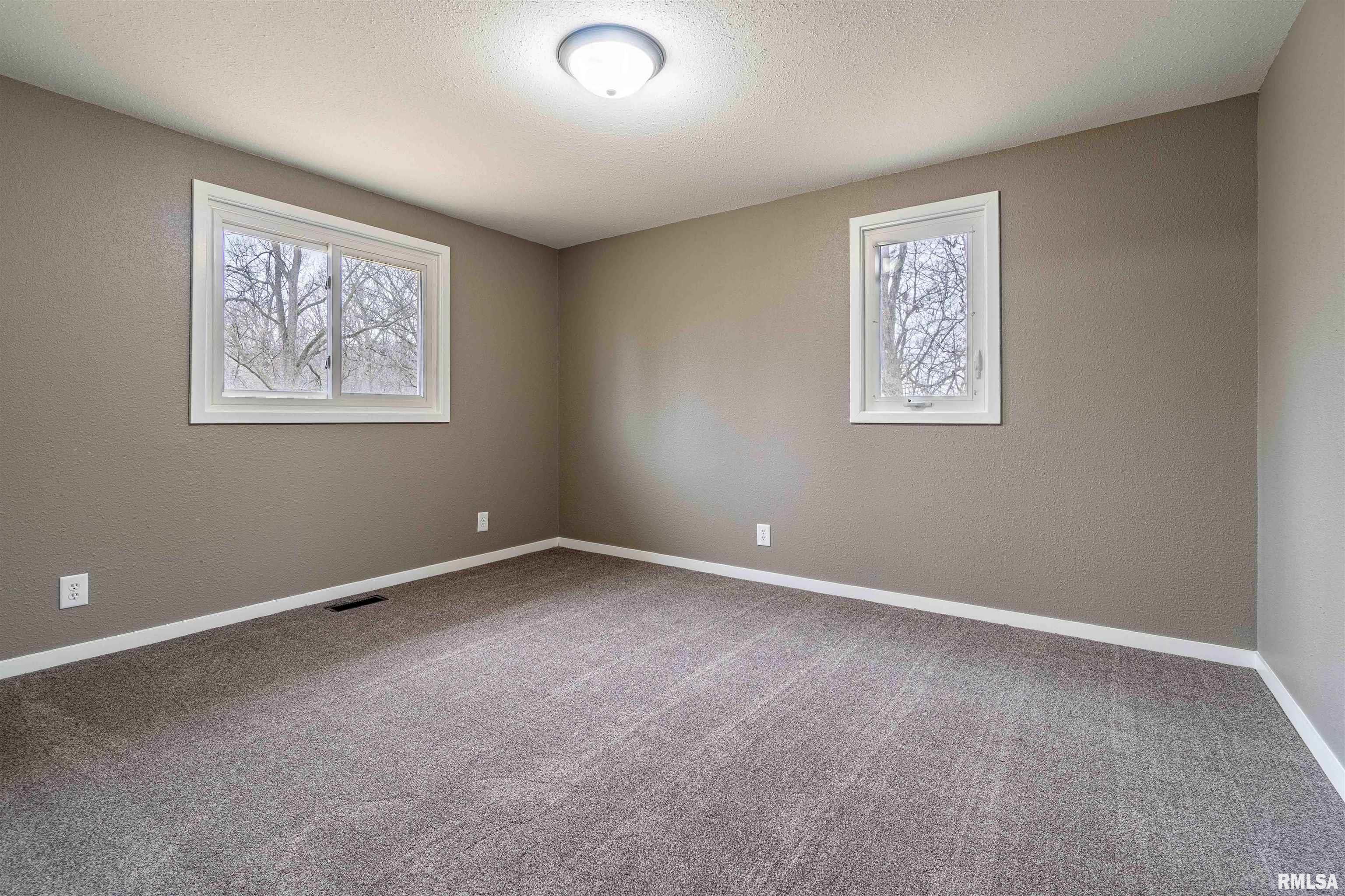 758 Seven Hills Road Metamora, IL 61548 - Photo 25 of 42 Gallery Image 25